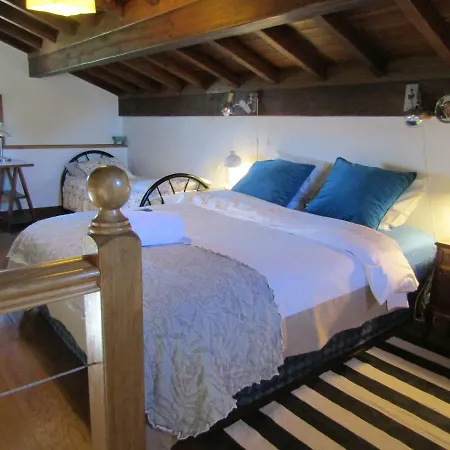 Casa Da Maria Carolina Fanhais