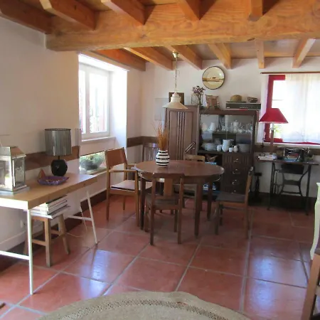 Casa Da Maria Carolina Nyaraló Fanhais